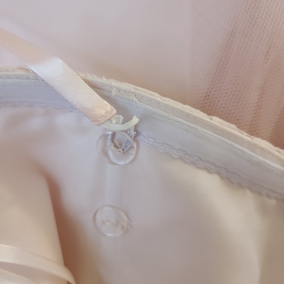 Cachet Lace and Tulle Soft Pink Dress, Size Medium - Picture 12 of 14